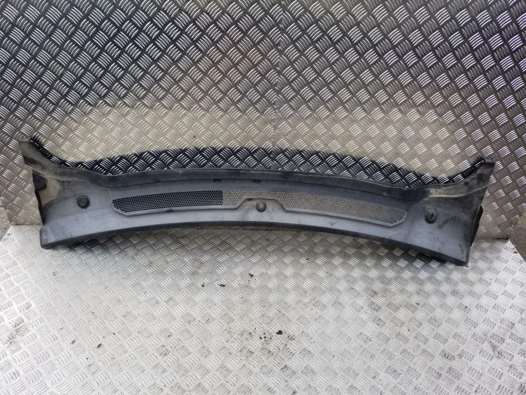 Wiper trim JAG500012