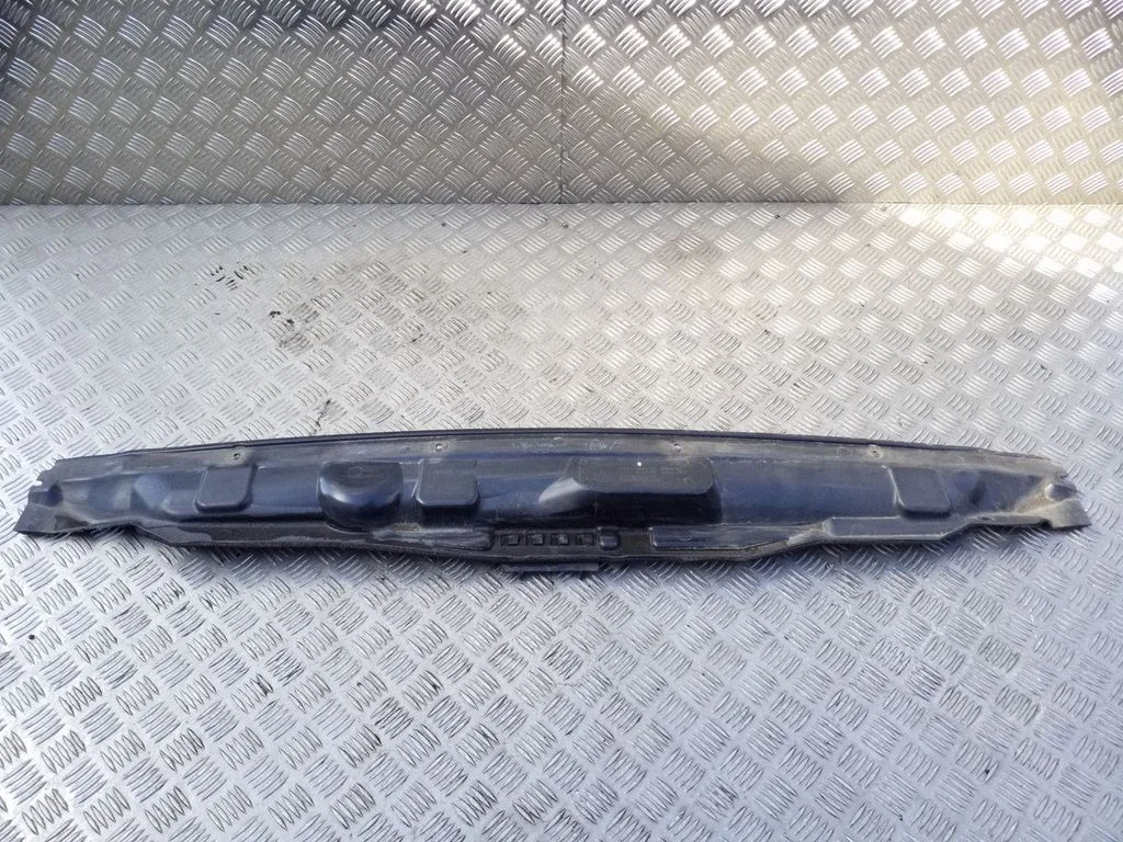 Wiper trim BM51A01628CA