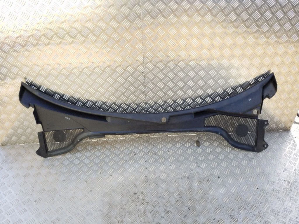 Wiper trim 8J2819401