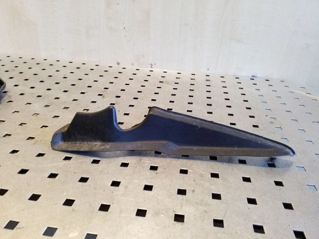 Wiper trim 8200100591