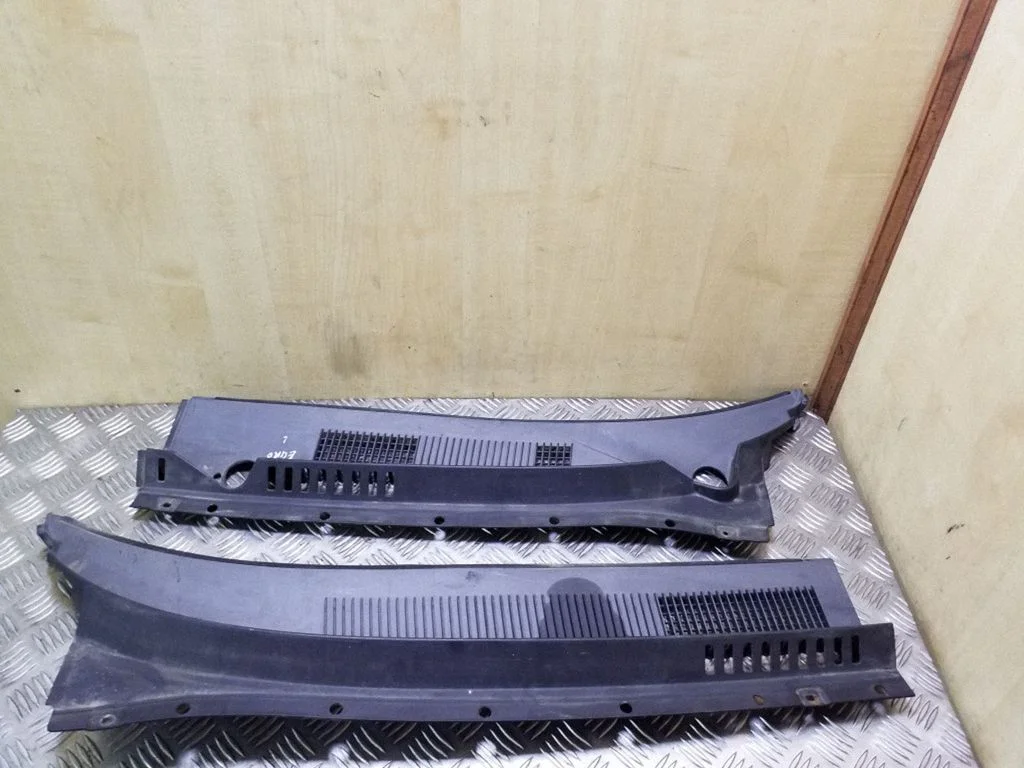 Wiper trim 8616126000