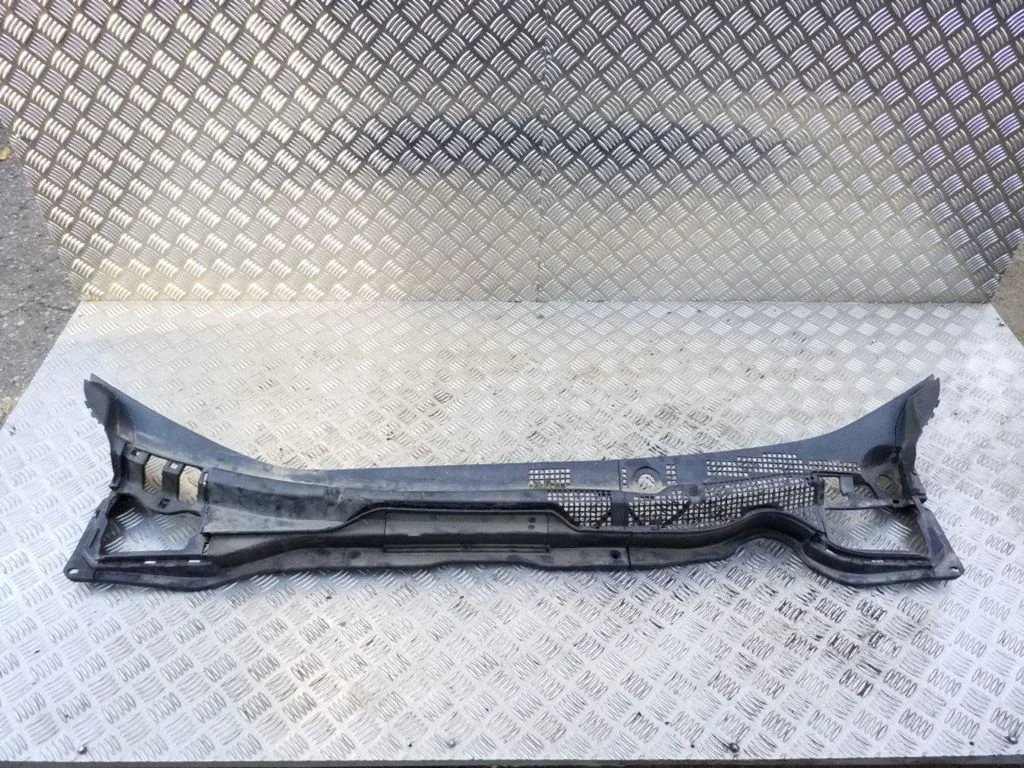 Wiper trim