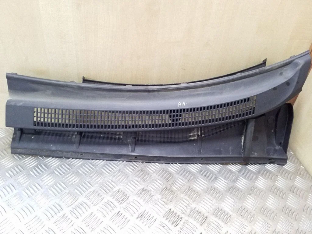 Wiper trim 5570905100