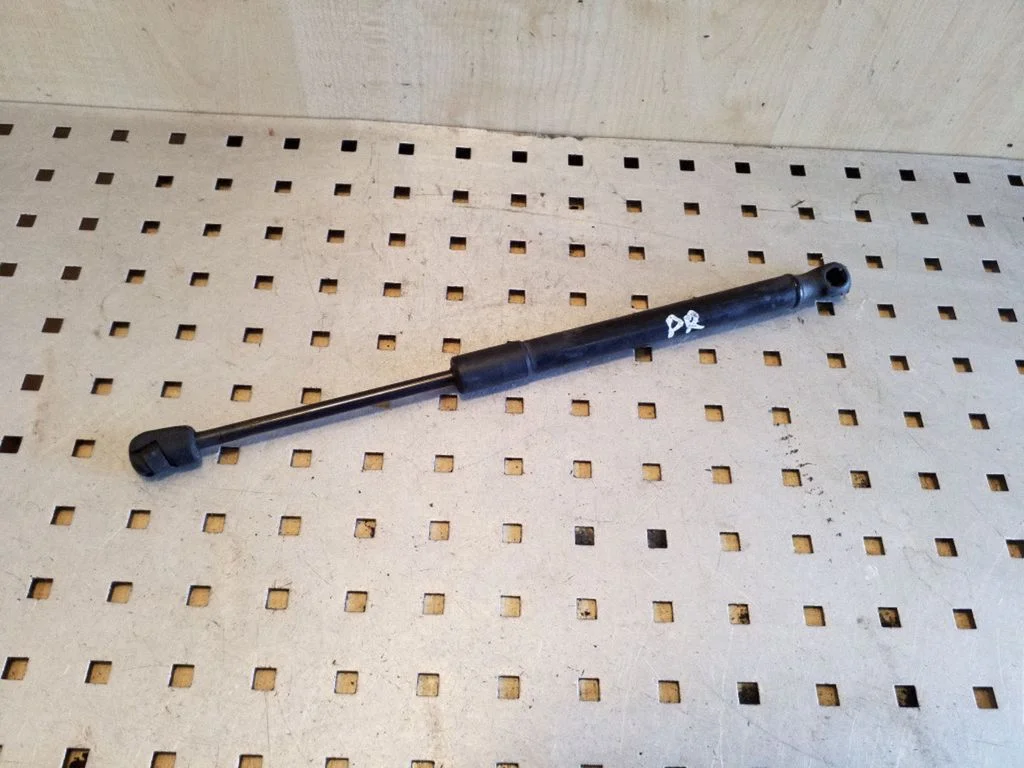 Front bonnet/hood damper/strut 811613Z000