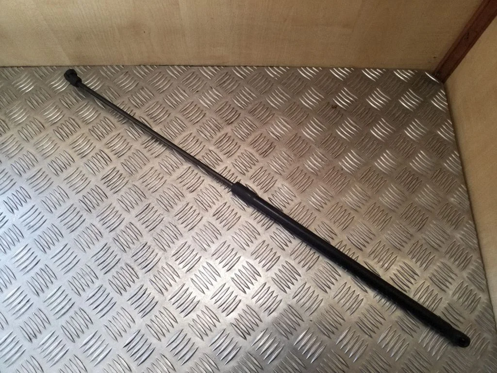 Front bonnet/hood damper/strut – Volkswagen Eos (2006-2010)