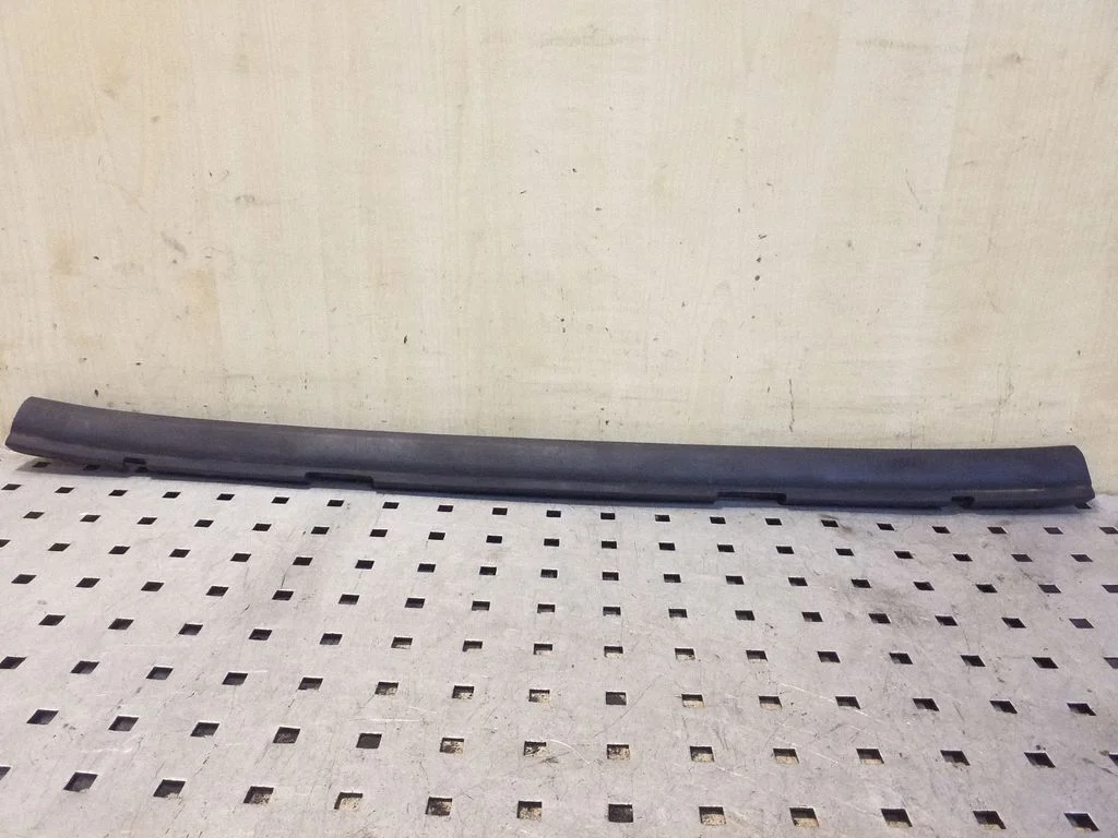 Engine compartment rubber 7L0121345