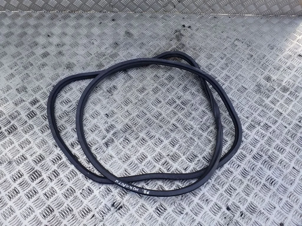 Engine compartment rubber 4H0823731D – Audi A8 S8 D4 4H (2010-2016)