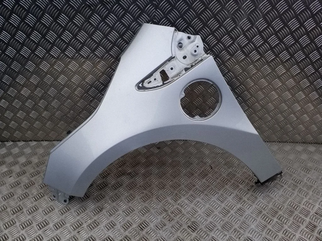 Fender – Opel Ampera (2011-), left