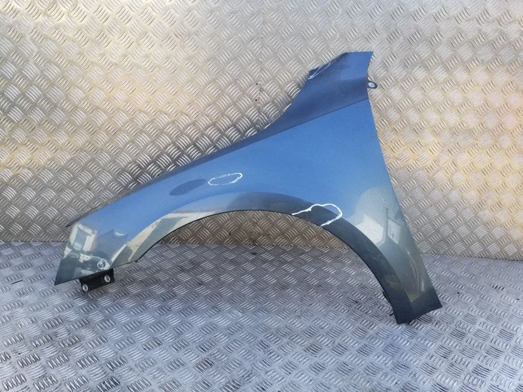 Fender – left