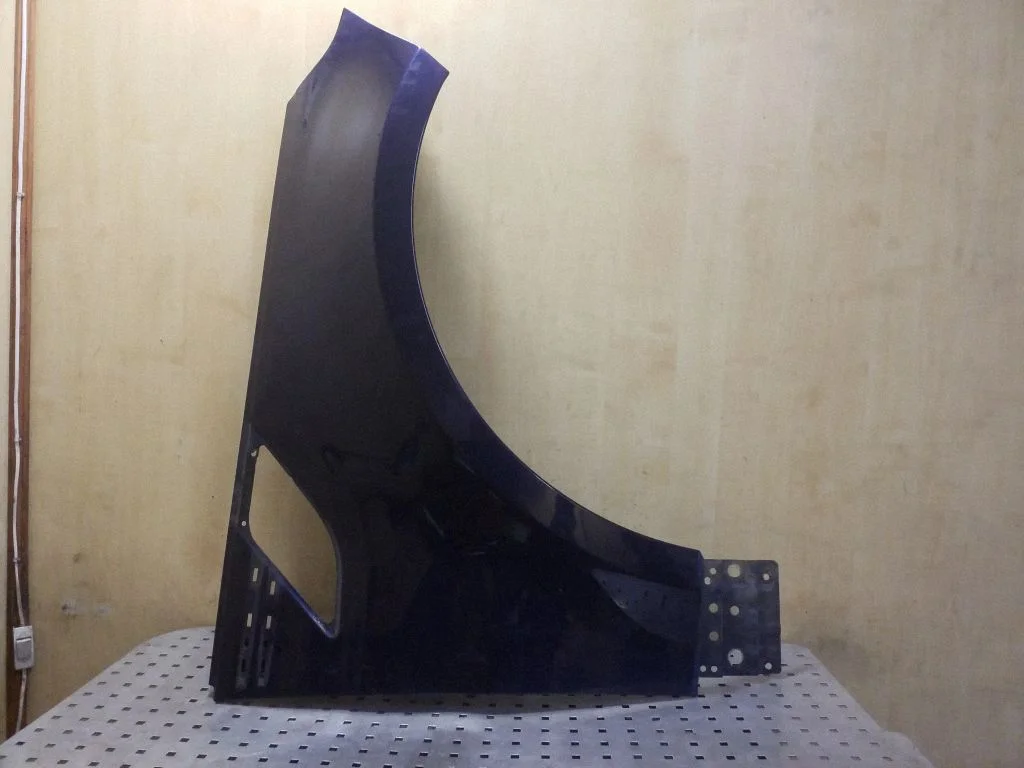 Fender – right