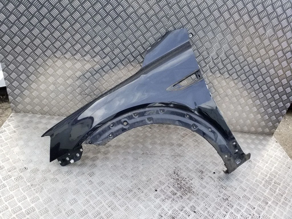 Fender – left