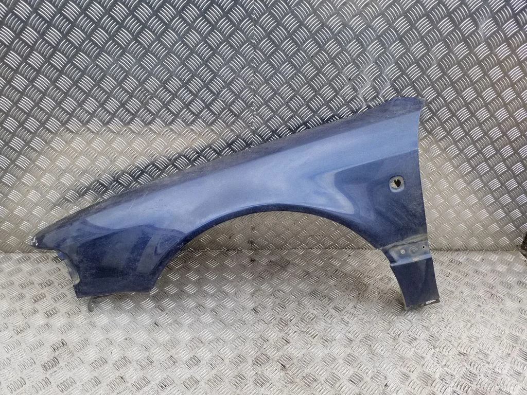 Fender – Audi A8 S8 D2 4D (1994-2002), left