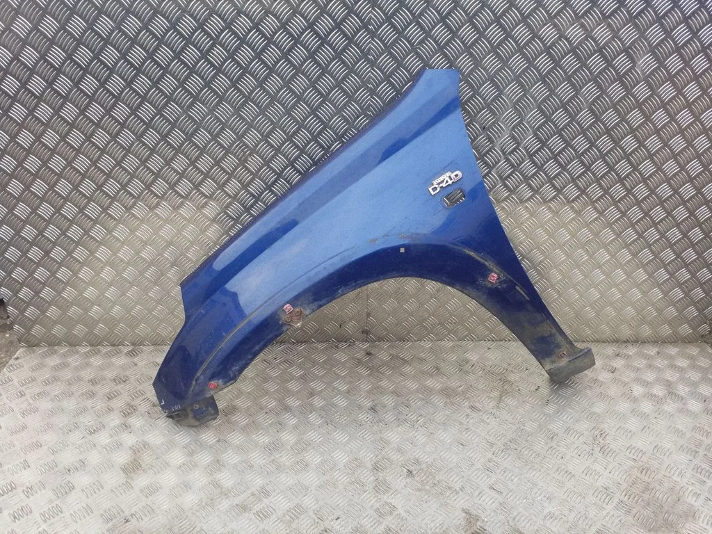 Fender – left