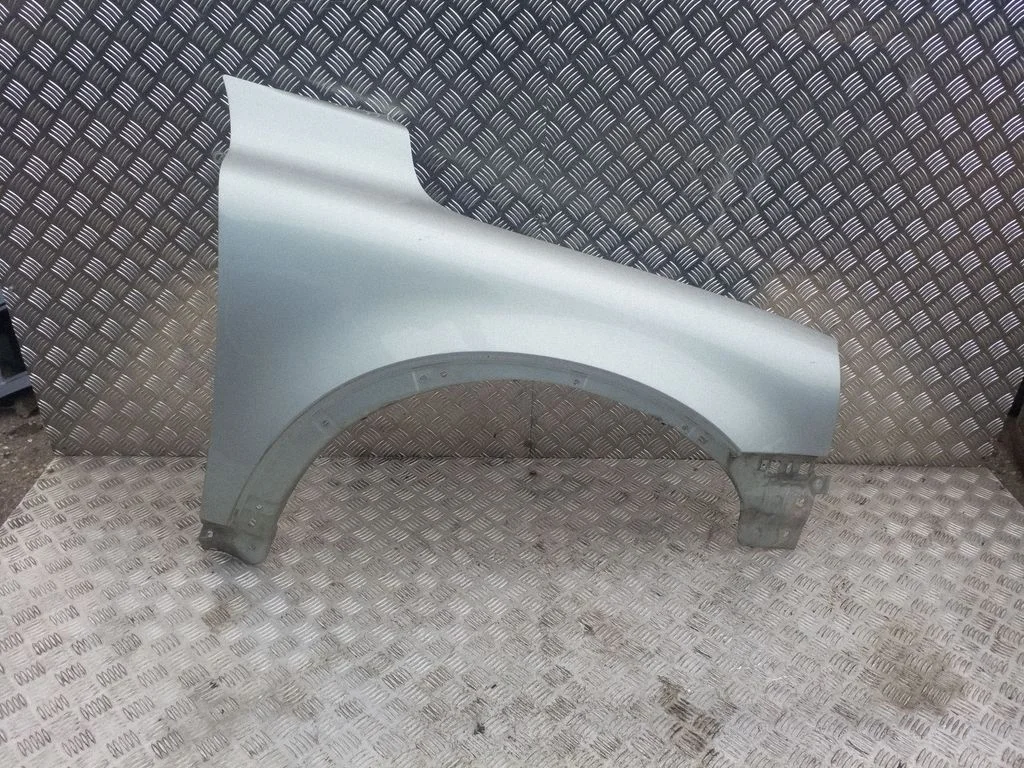 Fender – right