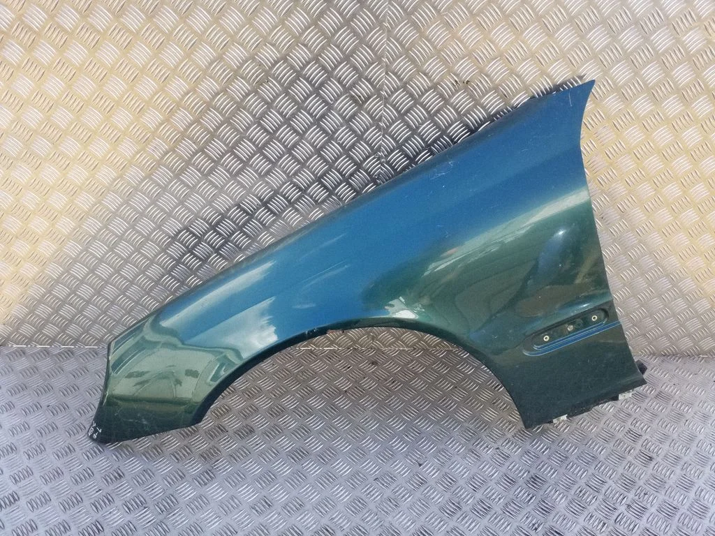 Fender – left