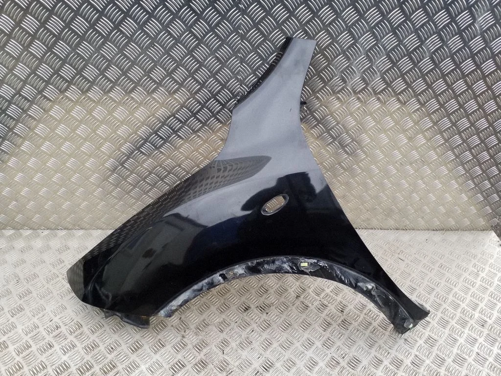 Fender – left