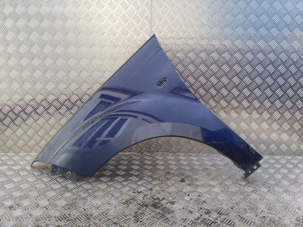 Fender – left