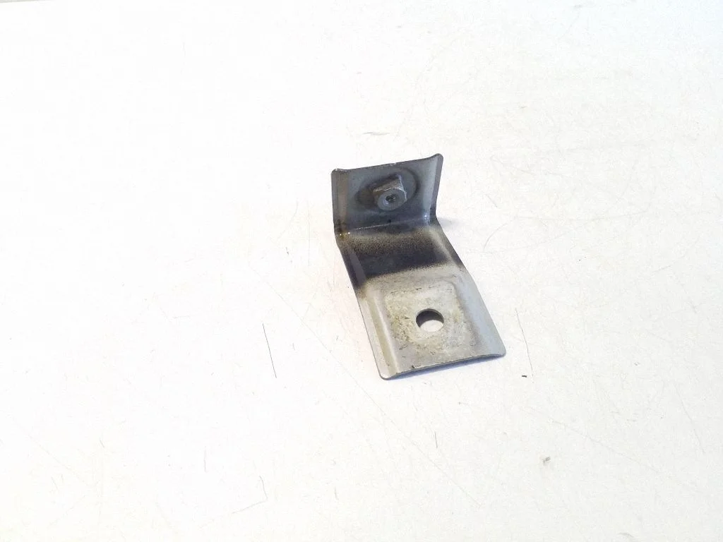 Fender mounting bracket – Volkswagen Tiguan Allspace (2017-)