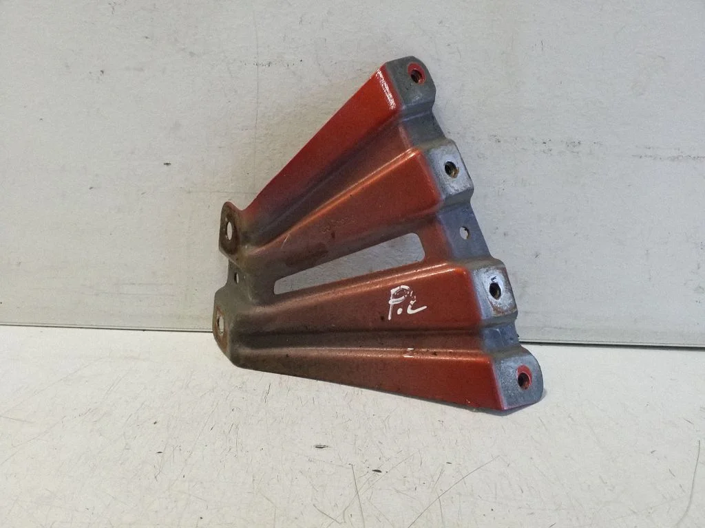 Poritiiva kinnitusklamber 10230193 – MG ZS (2017-)