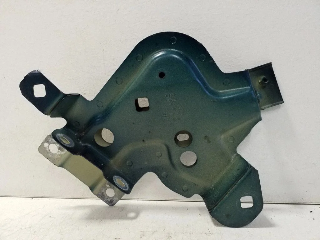 Fender mounting bracket 4KE821149 – Audi Q4 e-tron (2021-)