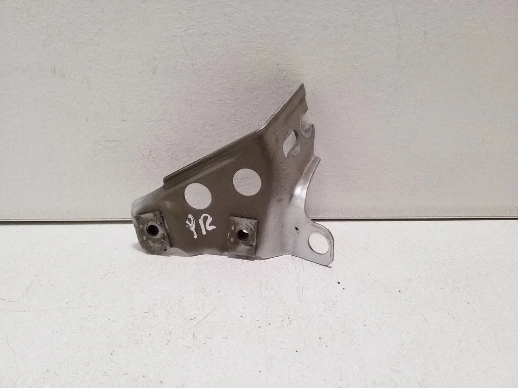 Fender mounting bracket – Opel Ampera (2011-), front right