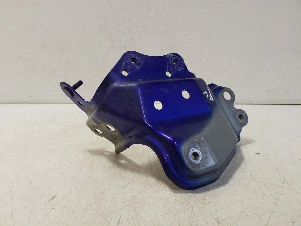 Poritiiva kinnitusklamber – Lexus NX (2014-2021)