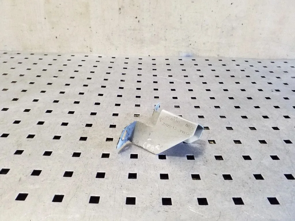 Fender mounting bracket 7P5821161