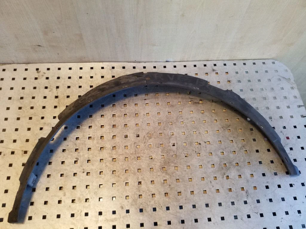 Fender mounting bracket 8Z0853818A