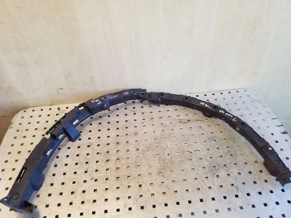Fender mounting bracket 8Z0853864A