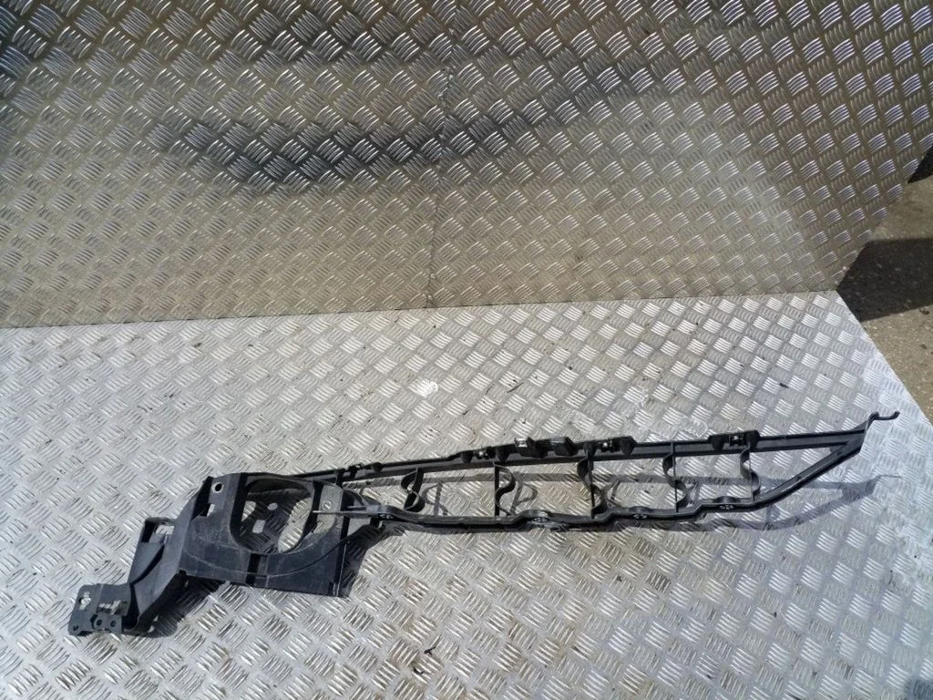 Fender mounting bracket 51127157990