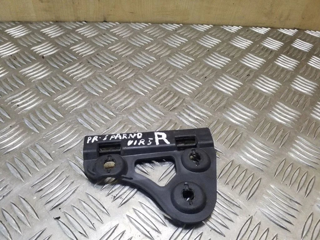 Fender mounting bracket 8Z0821250A