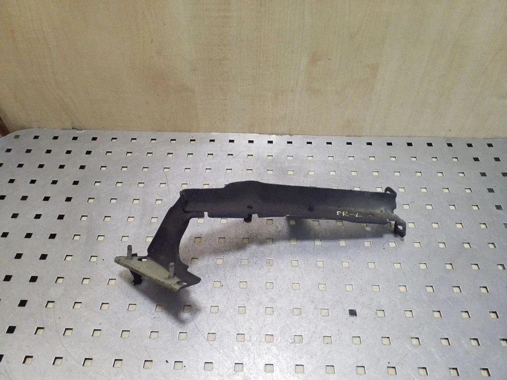 Fender mounting bracket – Audi A4 Allroad B8 (2008-2016)