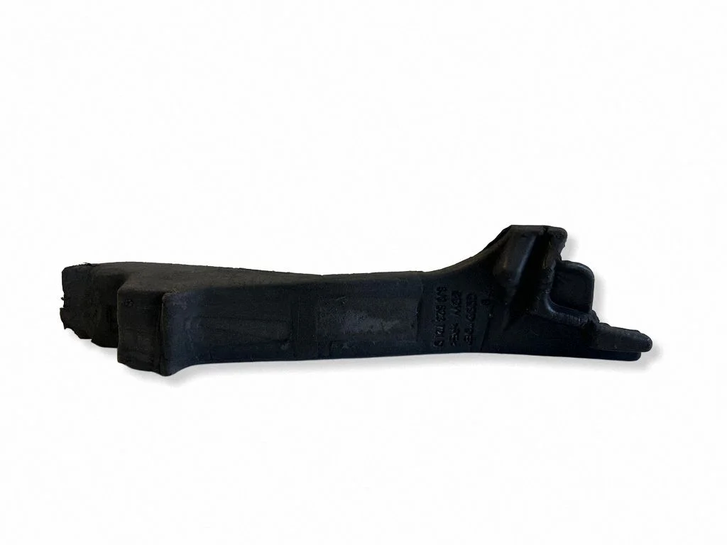 Fender foam support/seal 8J0823721D