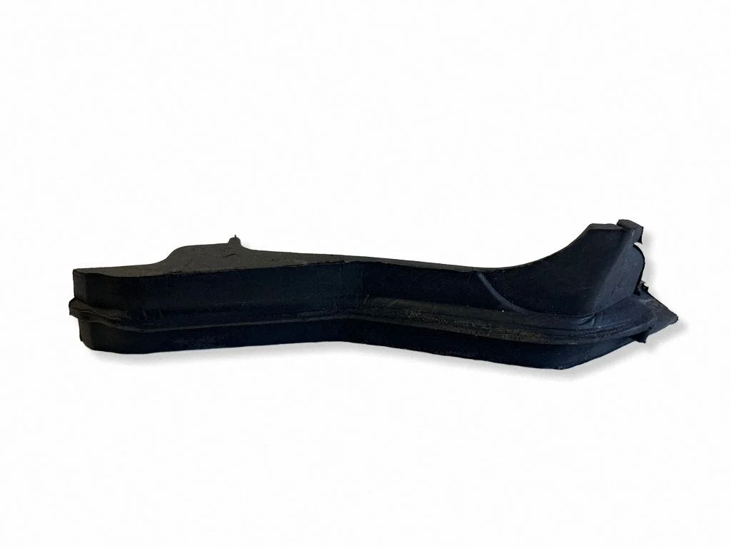 Fender foam support/seal 8J0823722D