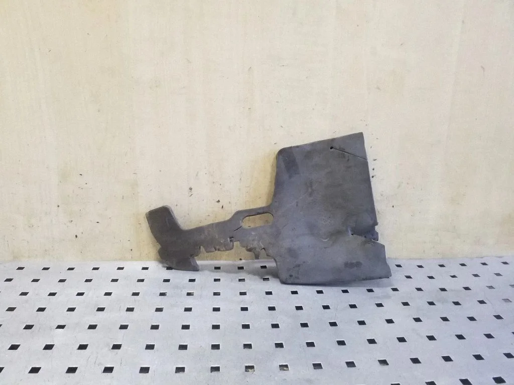 Fender foam support/seal – front right