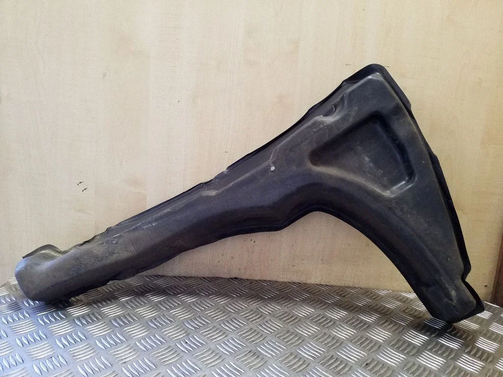 Fender foam support/seal 31283054