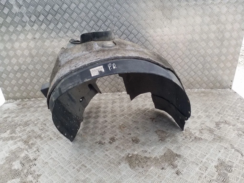 Front wheel arch liner splash guards EM2BR16114AL