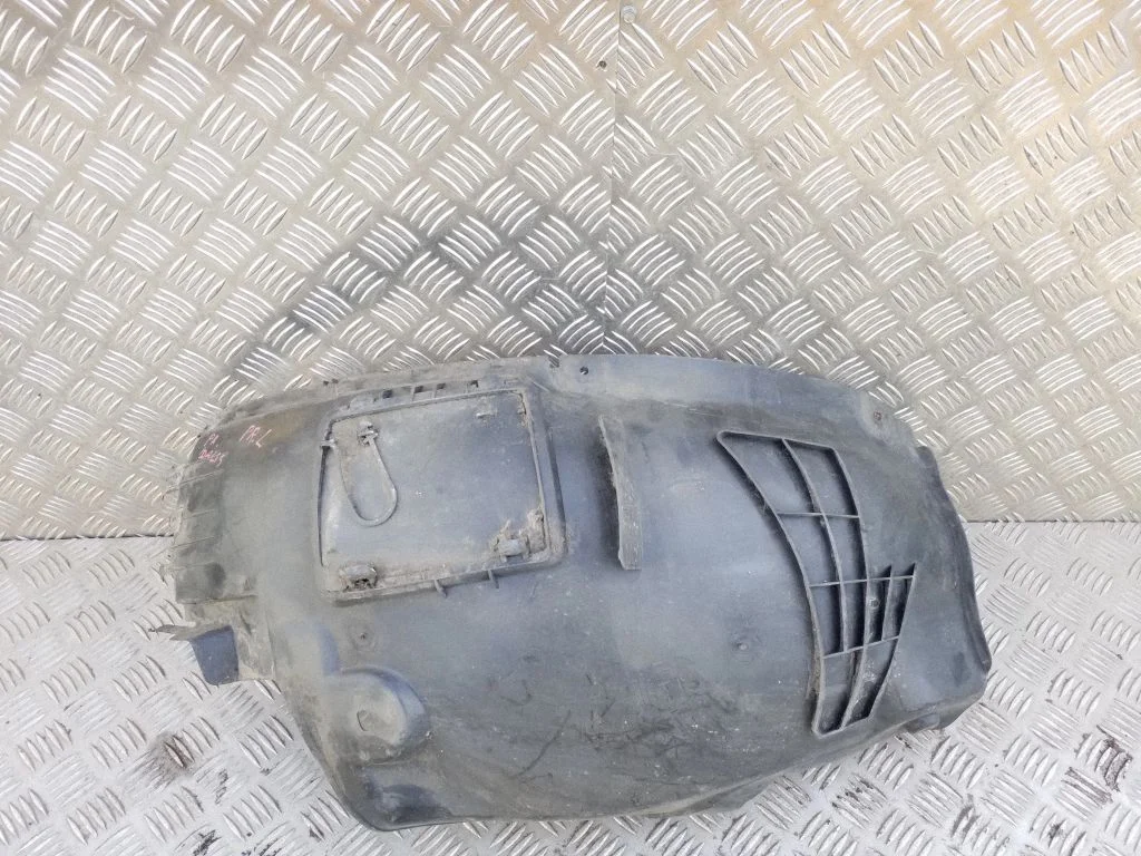 Front wheel arch liner splash guards 13125602