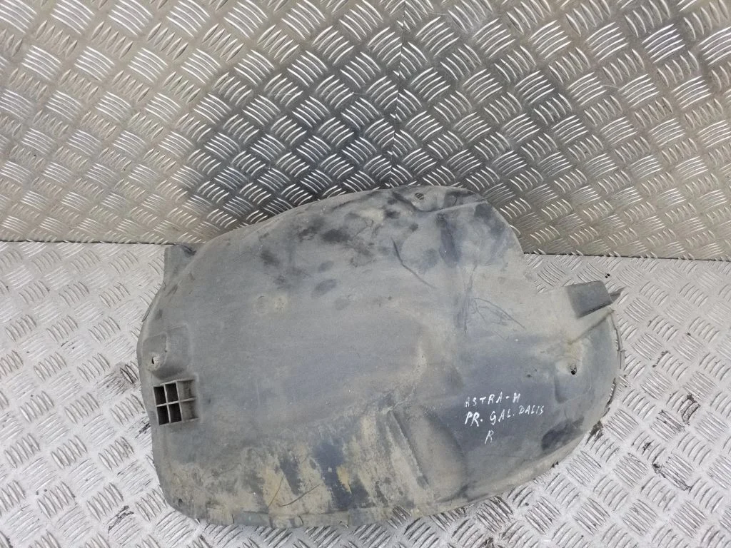 Front wheel arch liner splash guards 13125605