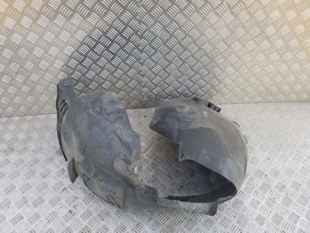 Front wheel arch liner splash guards 0137174
