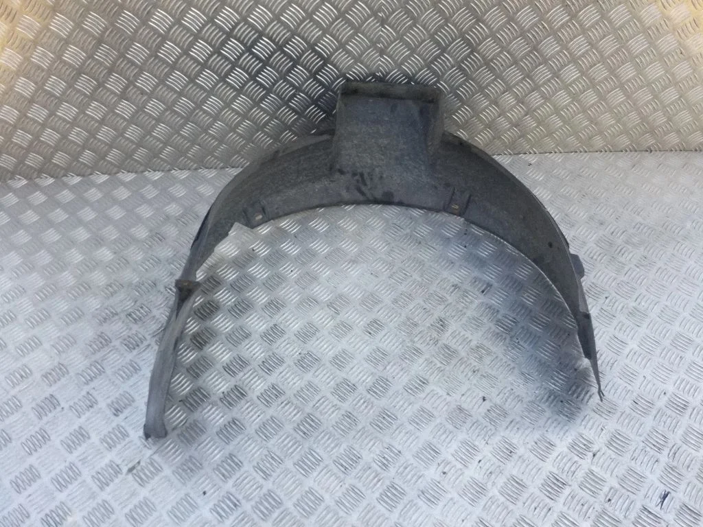 Priekšējais riteņa arkas dubļusargs 7M0809958