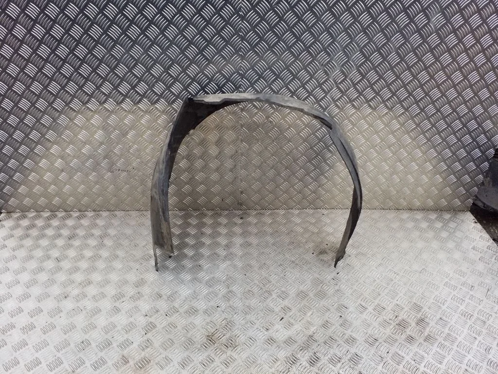 Front wheel arch liner splash guards 4A0821172B