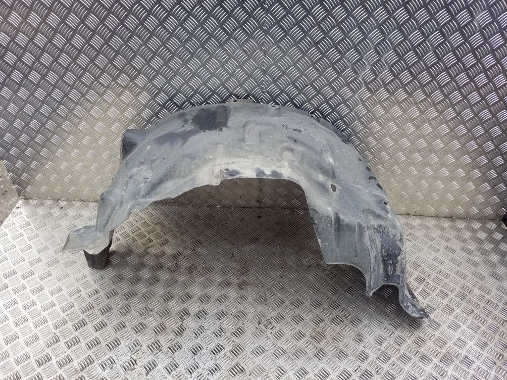 Front wheel arch liner splash guards CLF500253