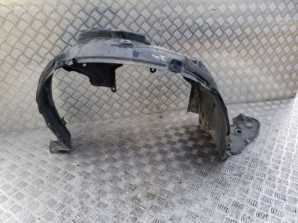 Front wheel arch liner splash guards 63840JG70A