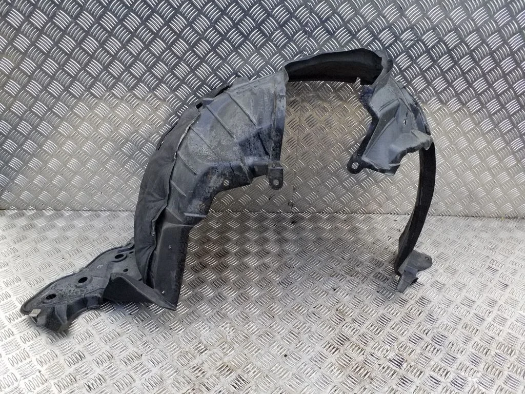 Front wheel arch liner splash guards 63840JG70A