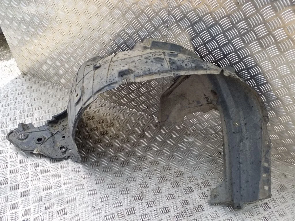 Front wheel arch liner splash guards 63841JG30A