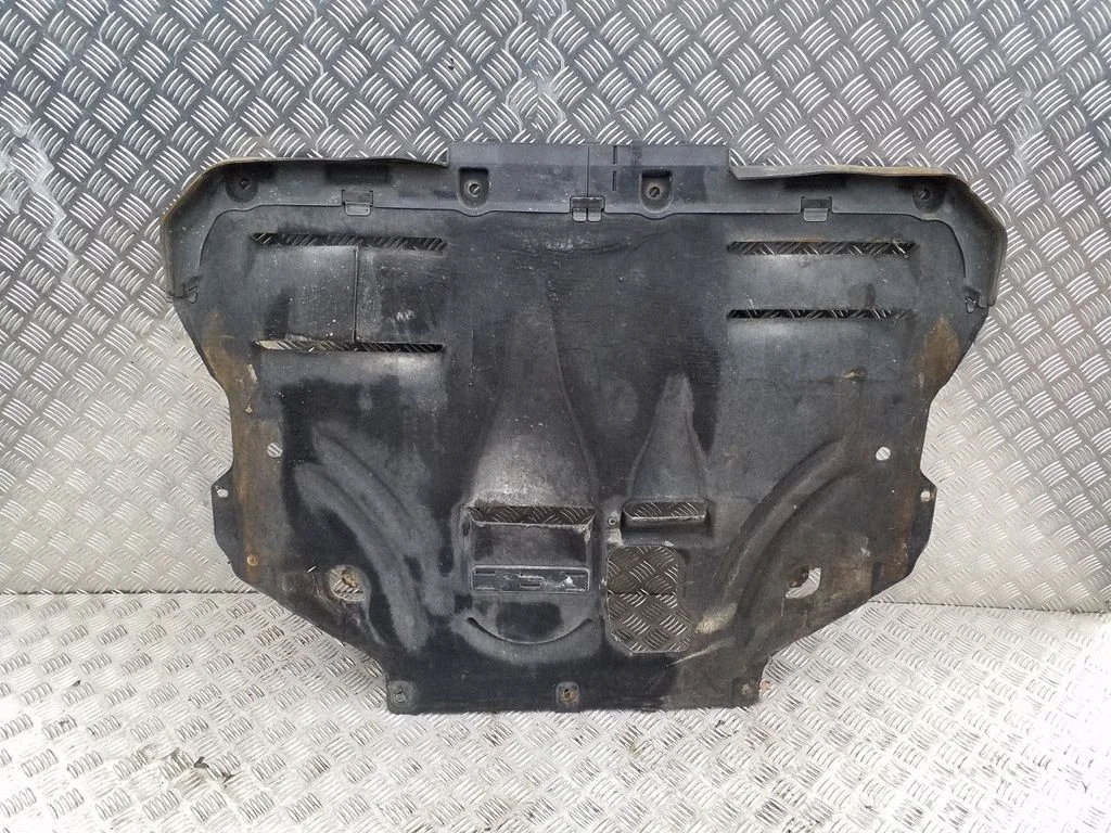 Engine splash shield/under tray