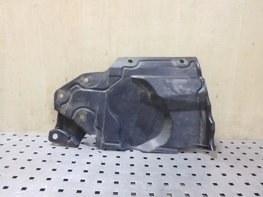 Engine splash shield/under tray 648394CL0A