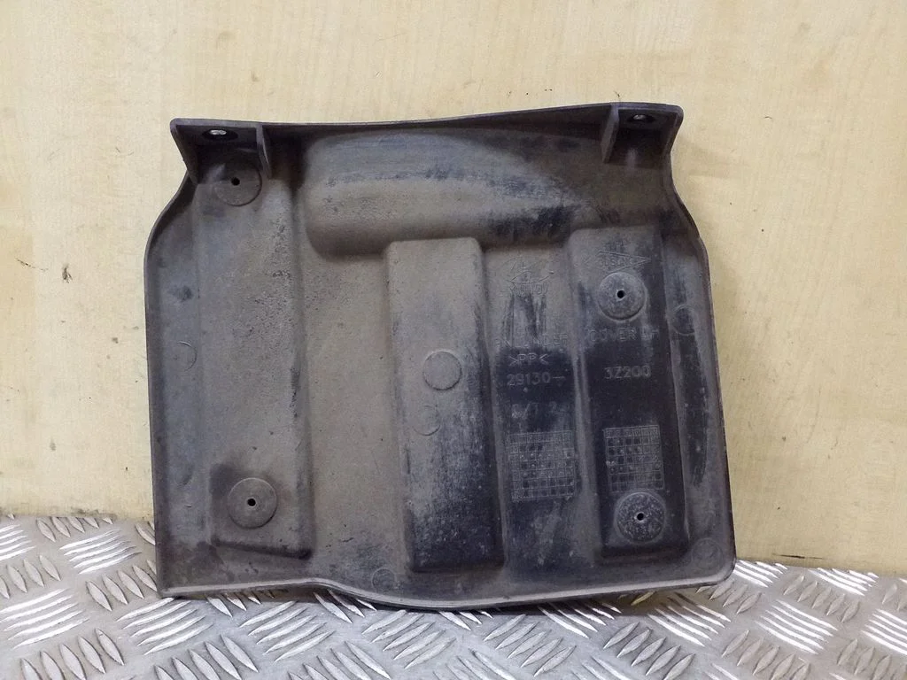 Mootori põhjakaitse 291303Z200