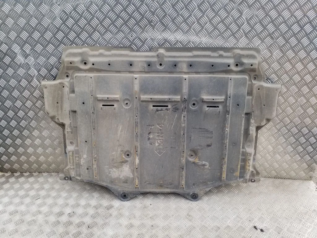 Center/middle under tray cover 748N33NL0A